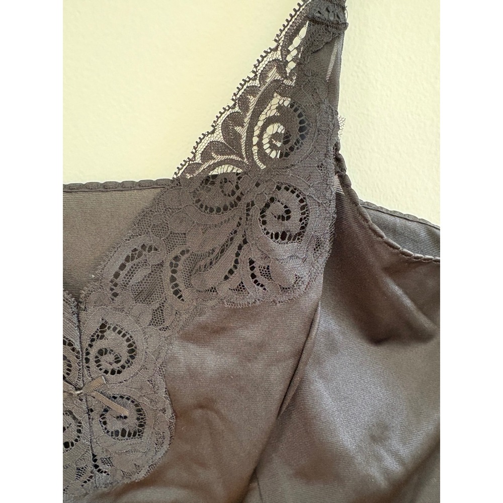 Bali Vintage Black Lace Trim Camisole‎ Top Made in USA Size 38 NWT